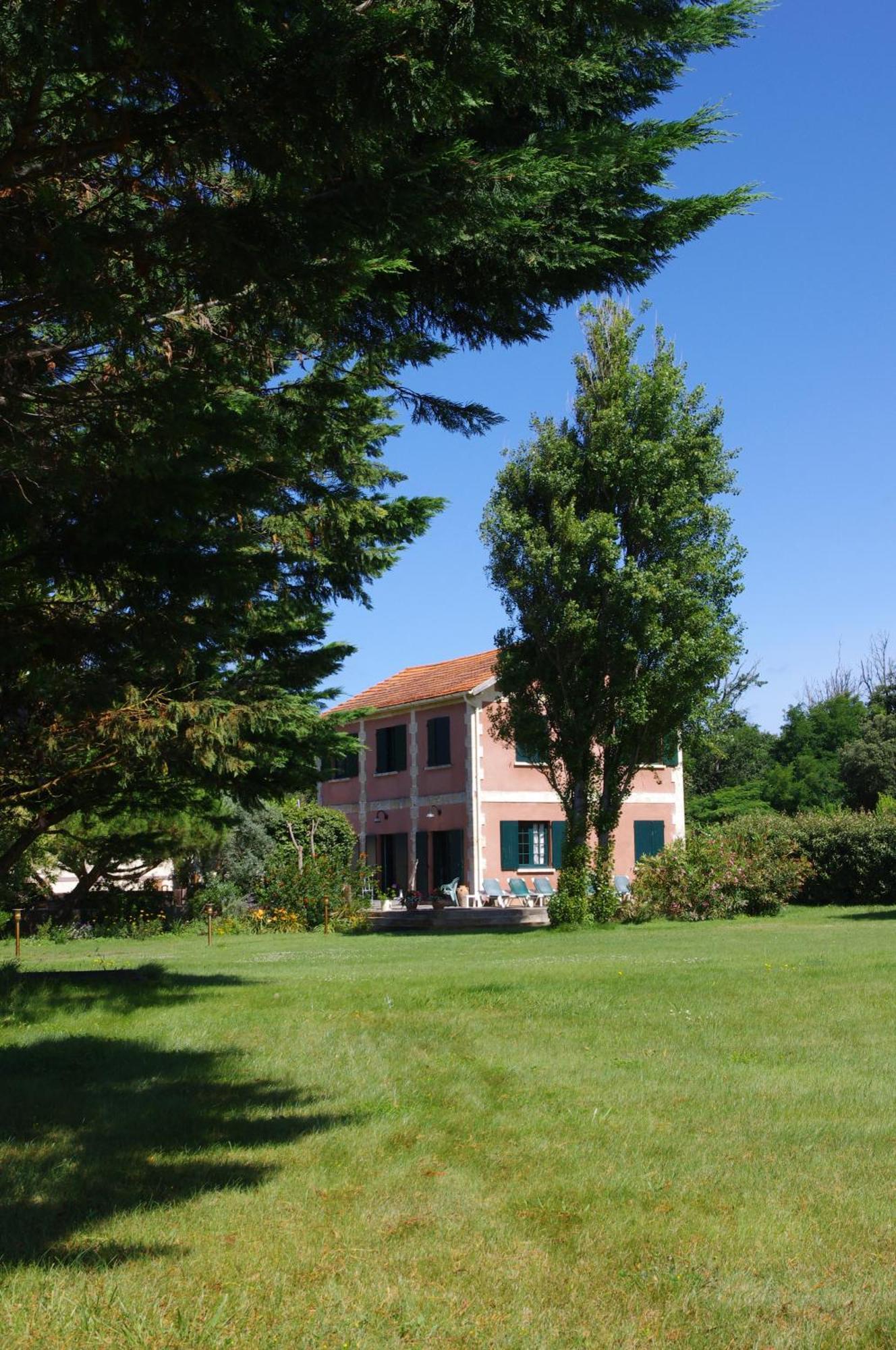 Hotel Des Pins Soulac-sur-Mer Exterior foto