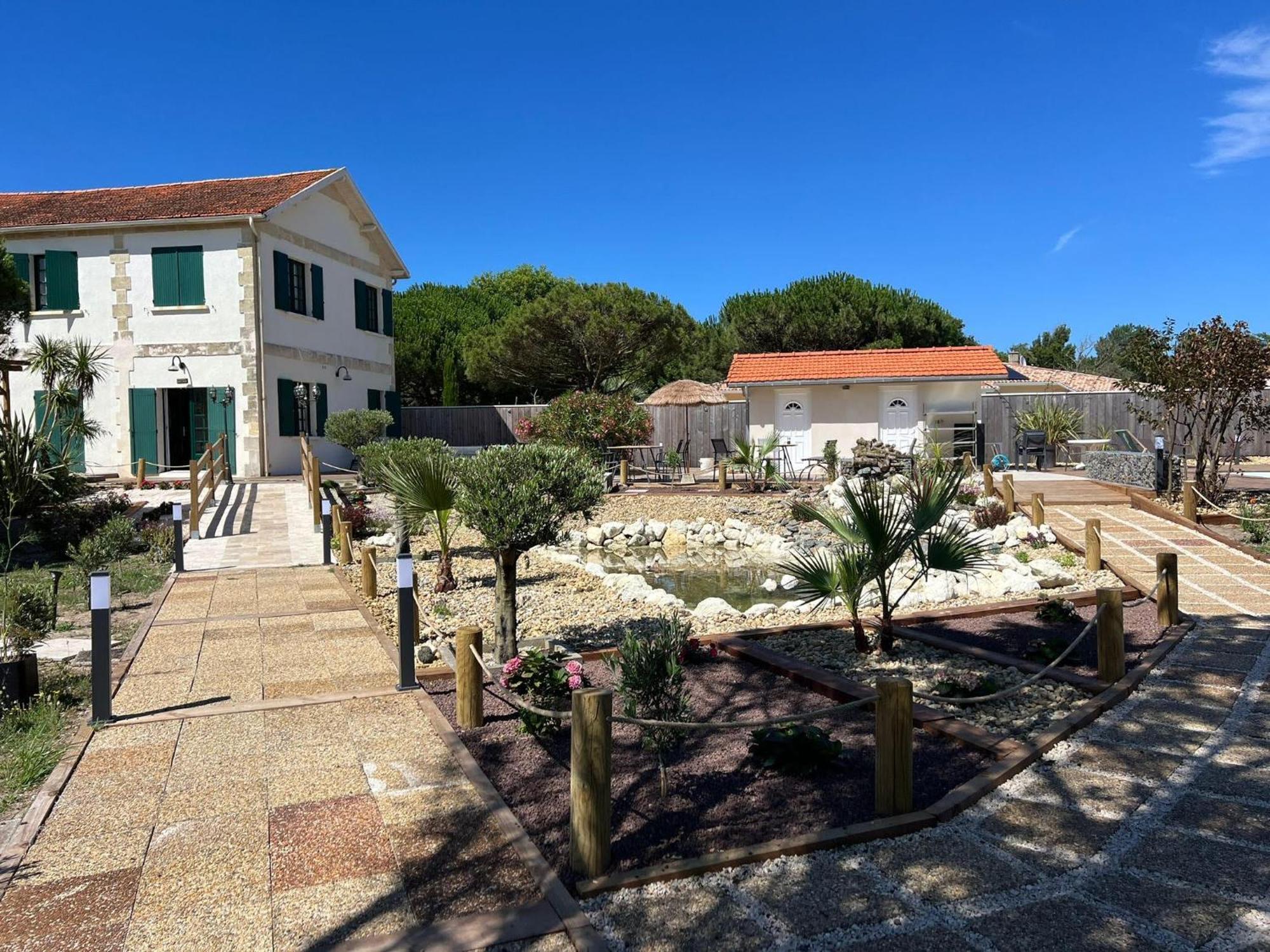 Hotel Des Pins Soulac-sur-Mer Exterior foto